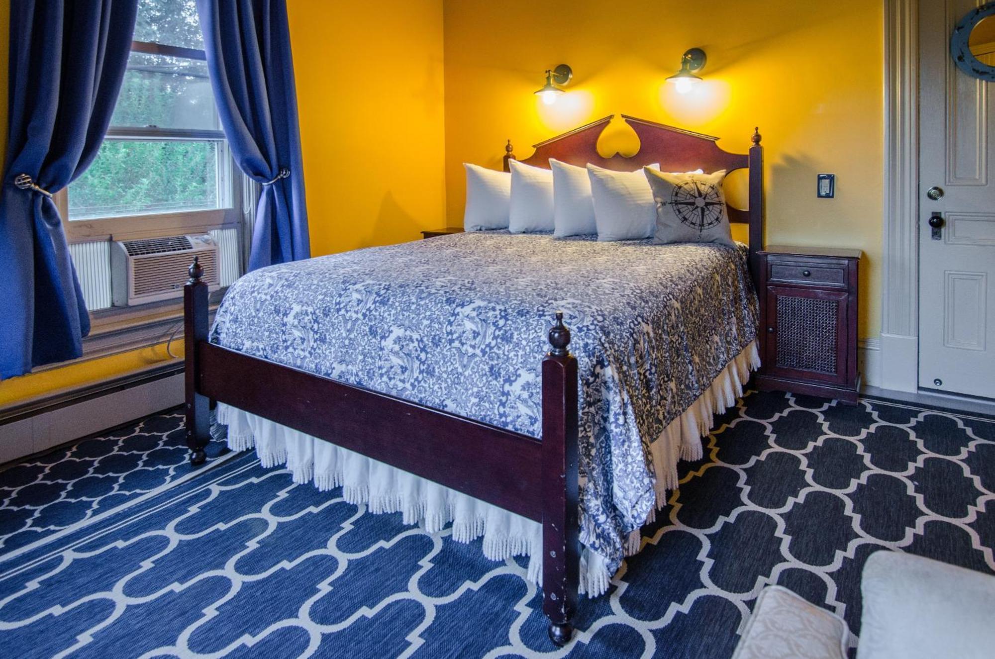 Heart Of The Village Bed & Breakfast In Shelburne Vt Rum bild